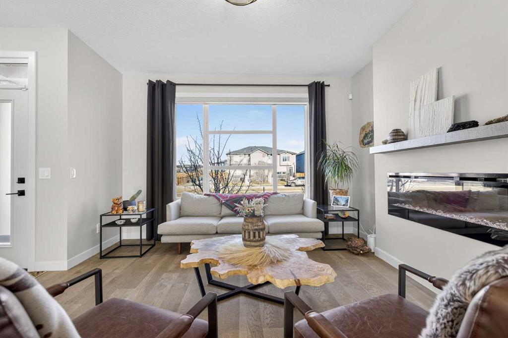 Picture for 35 Wolf Hollow Park SE