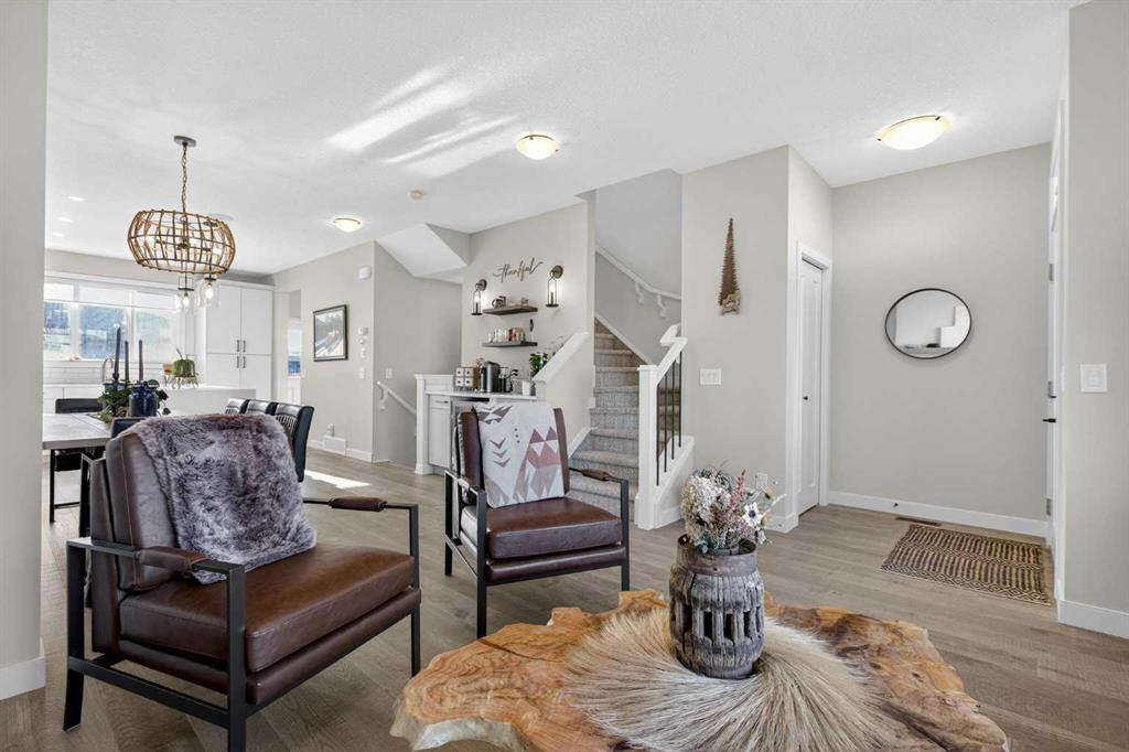 Picture for 35 Wolf Hollow Park SE