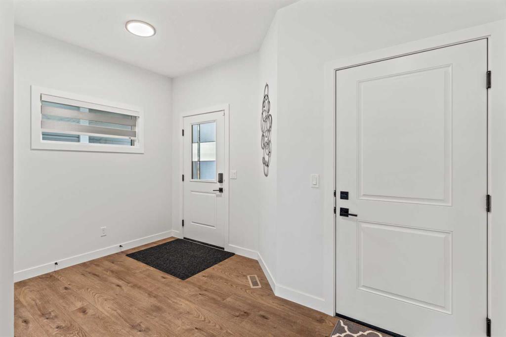 Picture for 116 Ambleside Crescent NW