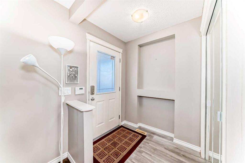 Picture for 119 Evermeadow Avenue SW