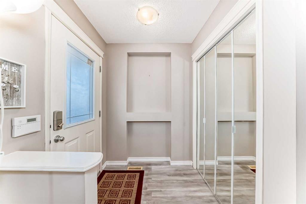 Picture for 119 Evermeadow Avenue SW