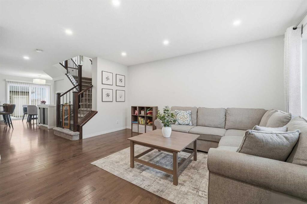 Picture for 189 Elgin Meadows Park SE