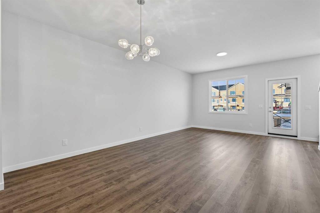 Picture for 103, 40 Creekside Way SW