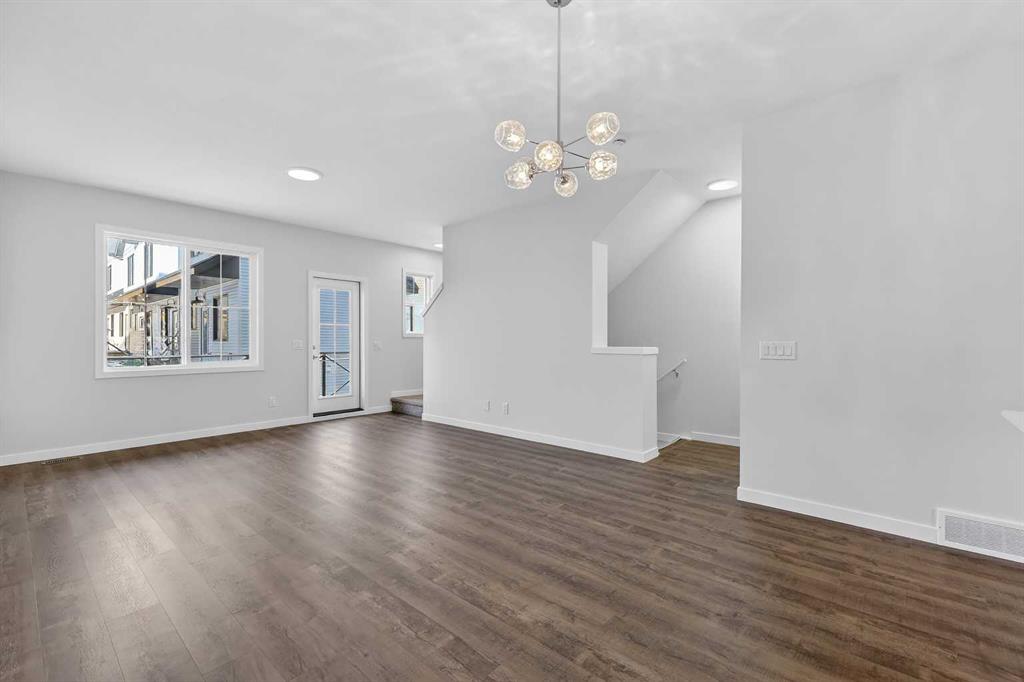 Picture for 103, 40 Creekside Way SW