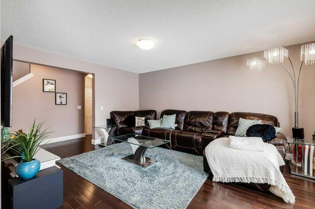 Picture for 935 Windhaven Close SW