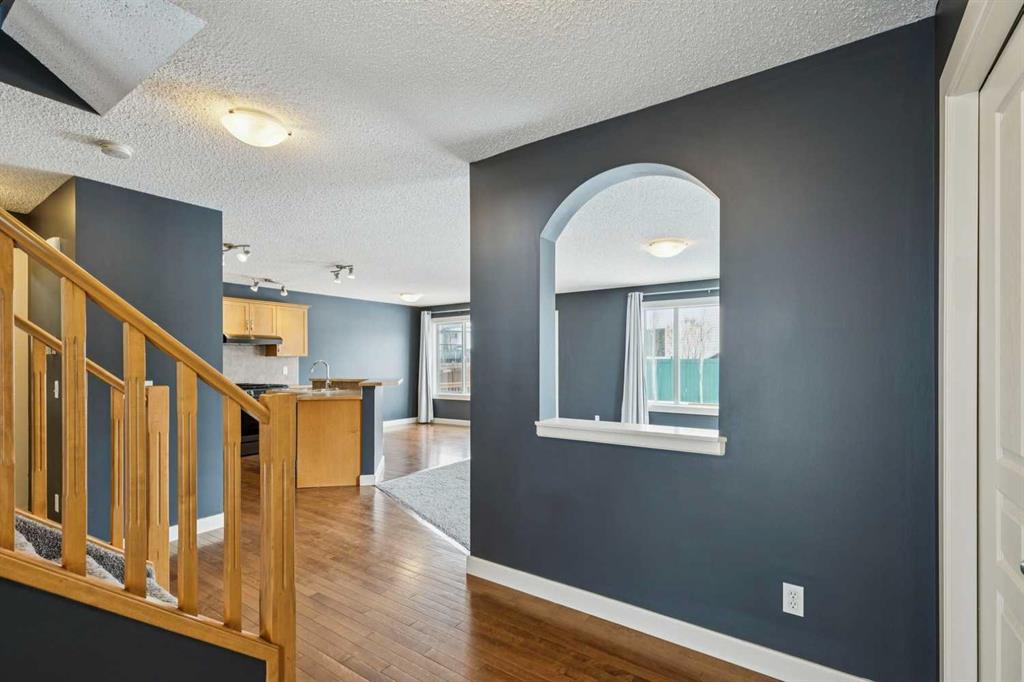 Picture for 340 Sagewood Place SW