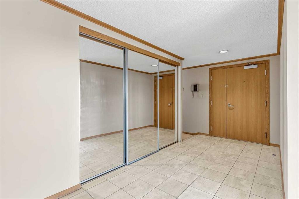 Picture for 602A, 500 Eau Claire Avenue SW