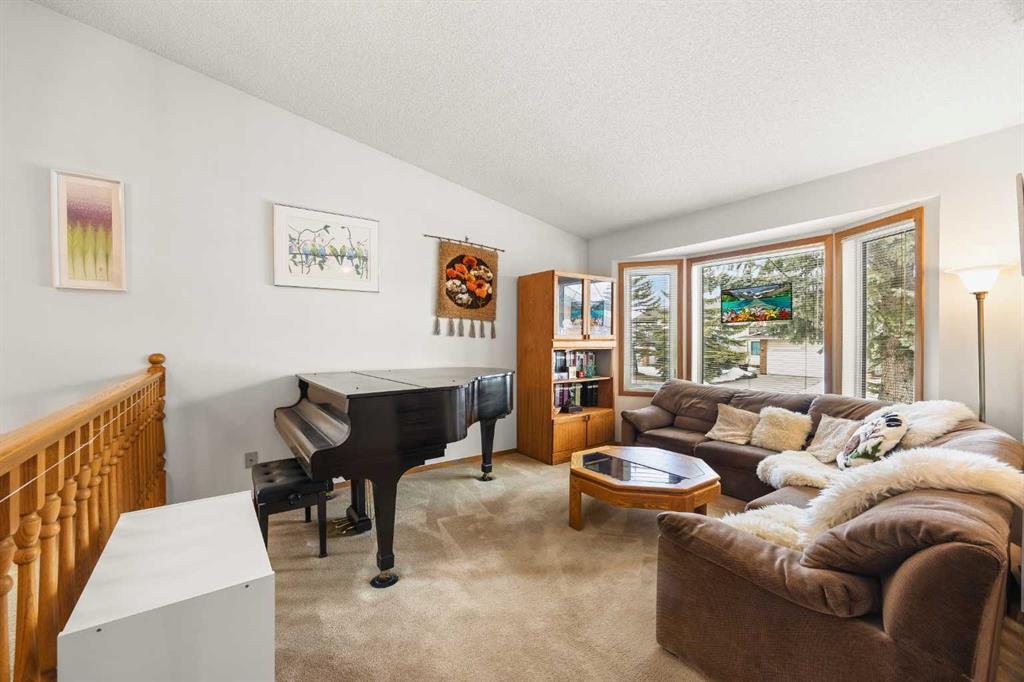 Picture for 120 Edforth Crescent NW