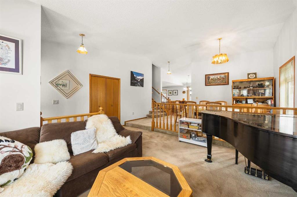 Picture for 120 Edforth Crescent NW