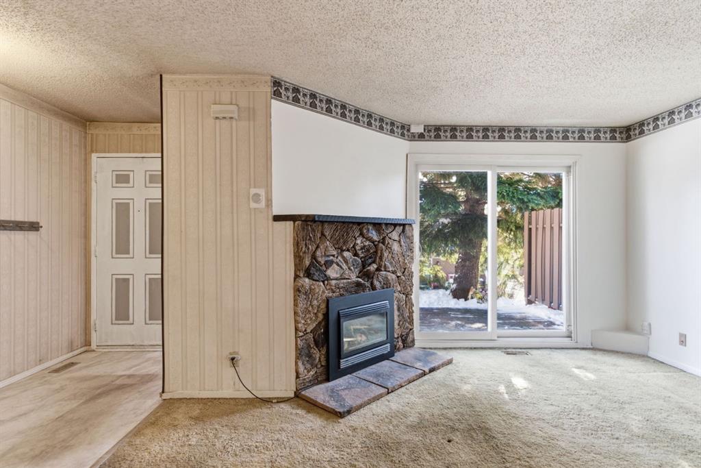 Picture for 49, 4940 39 Avenue SW