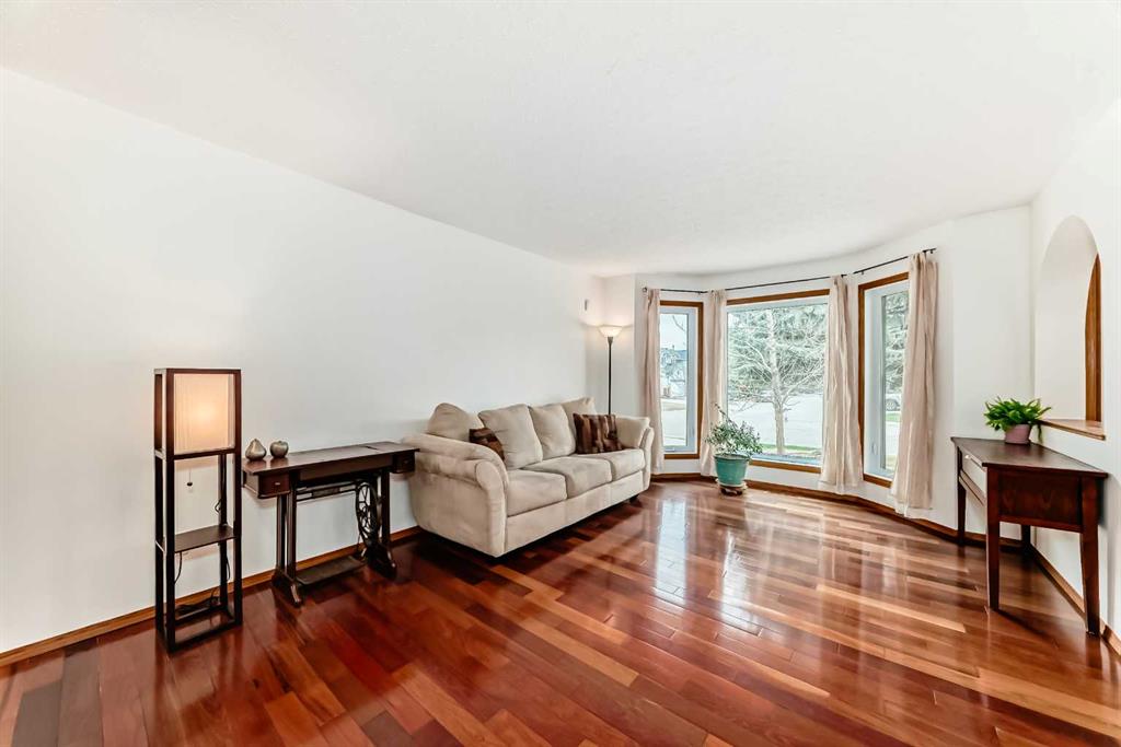 Picture for 5 Woodmark Place SW