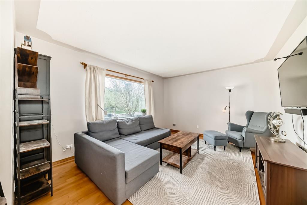 Picture for 3919 Centre B Street NW