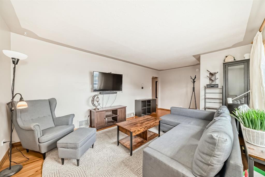 Picture for 3919 Centre B Street NW