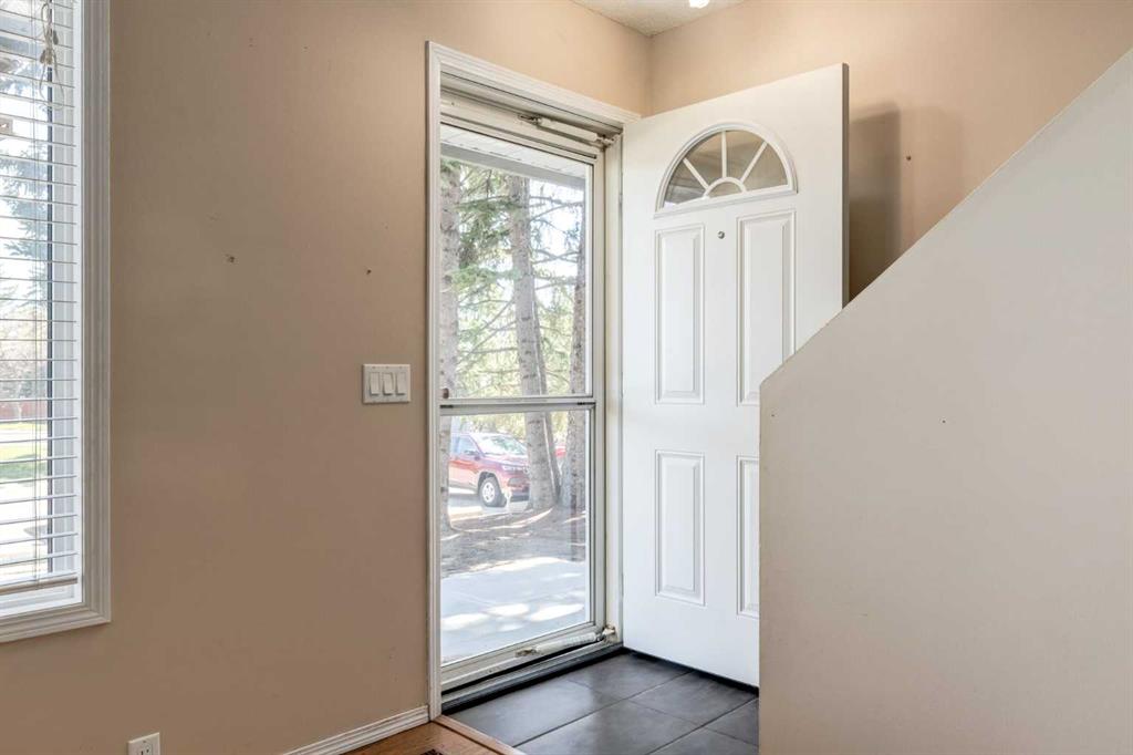 Picture for 172, 999 Canyon Meadows Drive SW