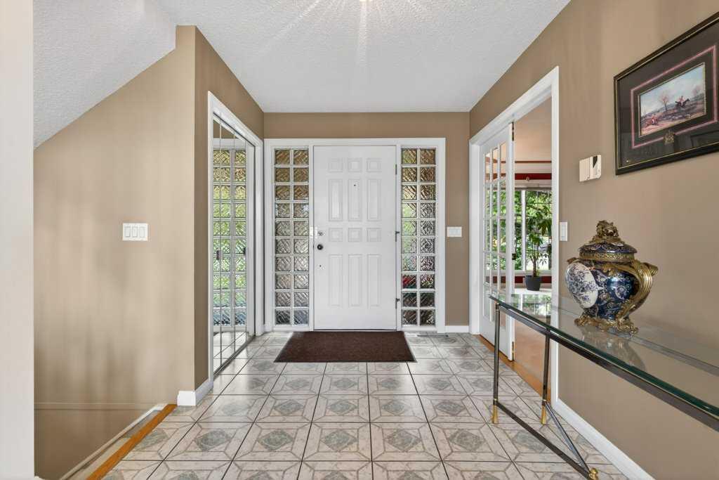 Picture for 152 Scenic Ridge Crescent NW
