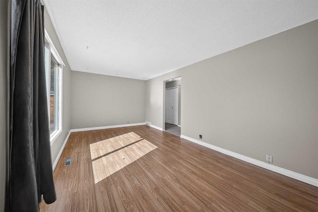 Picture for 520 43 Street SE