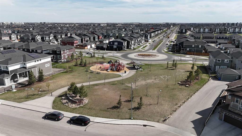Picture for 19 Red Sky Gardens NE