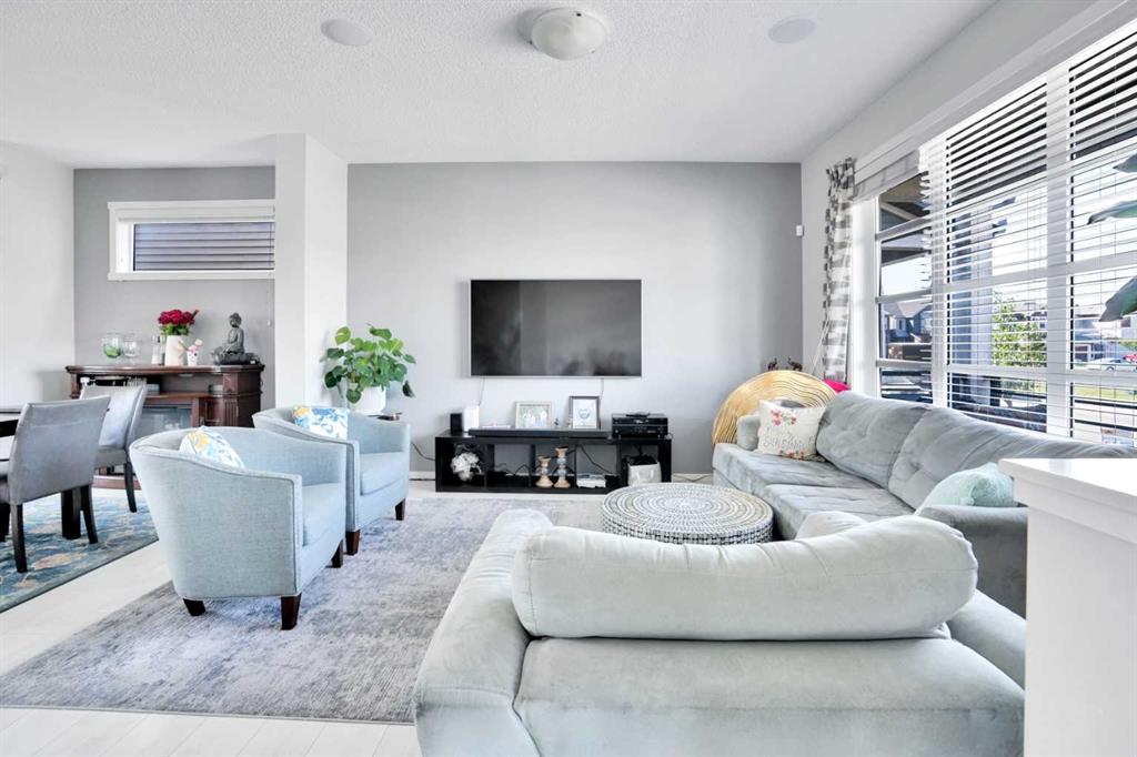 Picture for 215 Savanna Parade NE