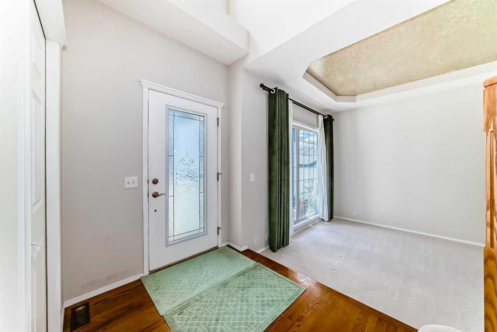 Picture for 68 Scenic View Close NW