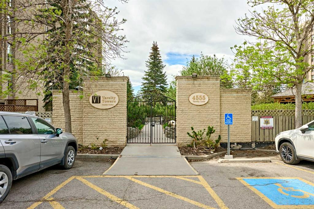 Picture for 403, 4555 Varsity Lane NW
