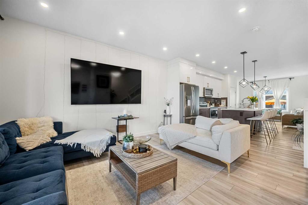 Picture for 262 Midgrove Mews SW