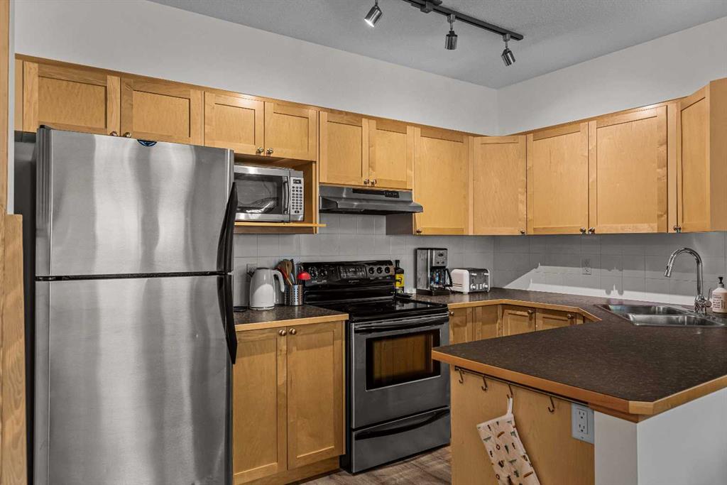 Picture for 325, 109 Montane Road 