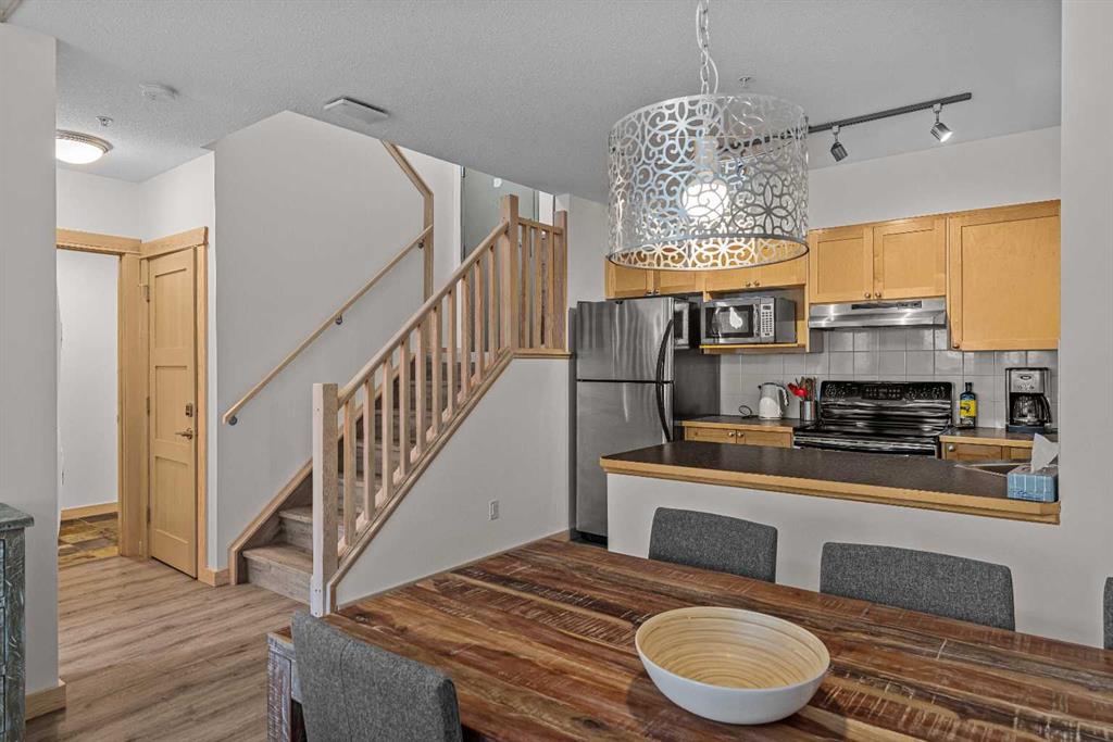 Picture for 325, 109 Montane Road 