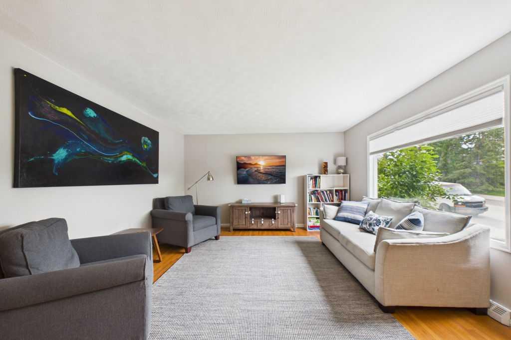 Picture for 119 Ferncliff Crescent SE