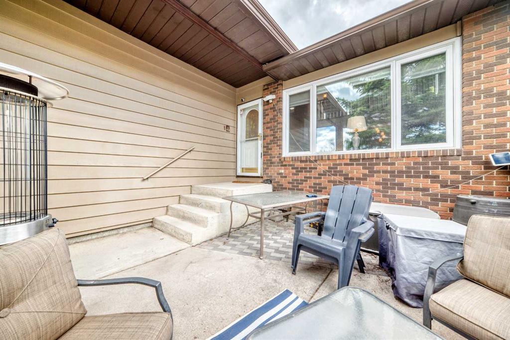 Picture for 88 Castlefall Way NE