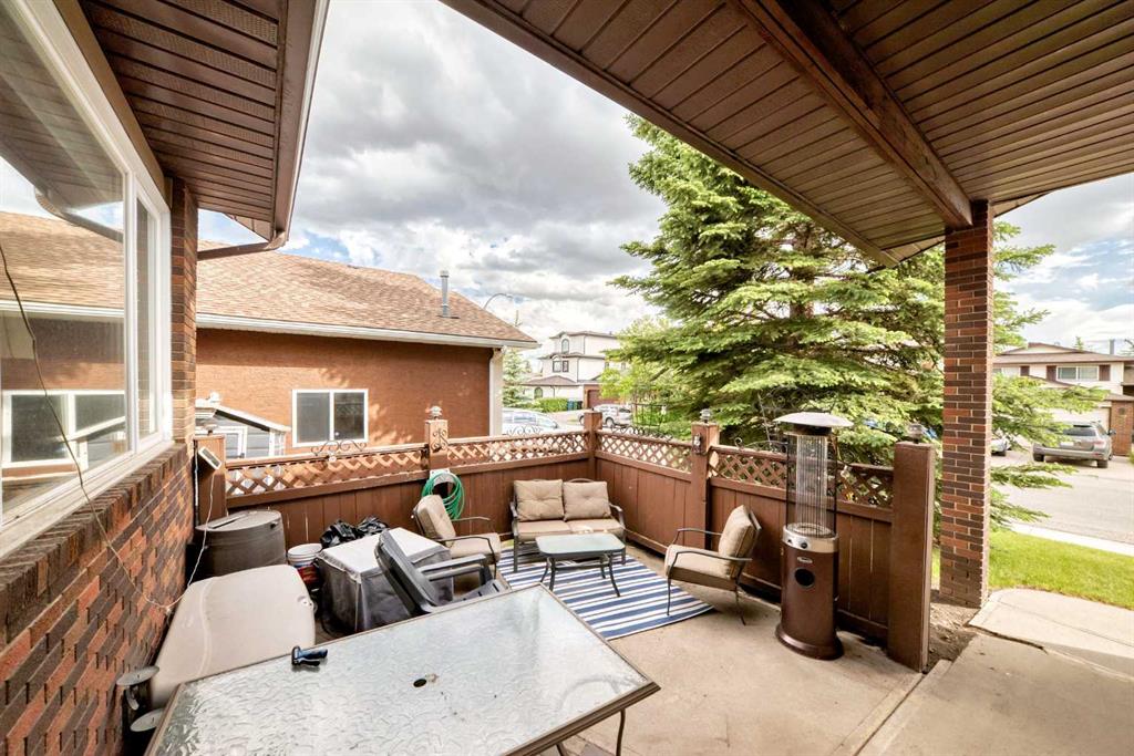 Picture for 88 Castlefall Way NE