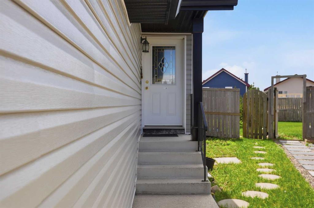 Picture for 133 Taracove Place NE