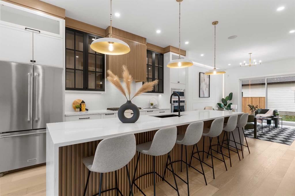 Picture for 525 32 Street NW