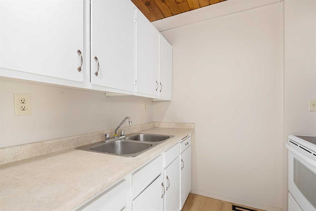 Picture for 201, 11010 Bonaventure Drive SE https://www.cirrealty.ca/reb/creb/69/A2267269_14.jpg