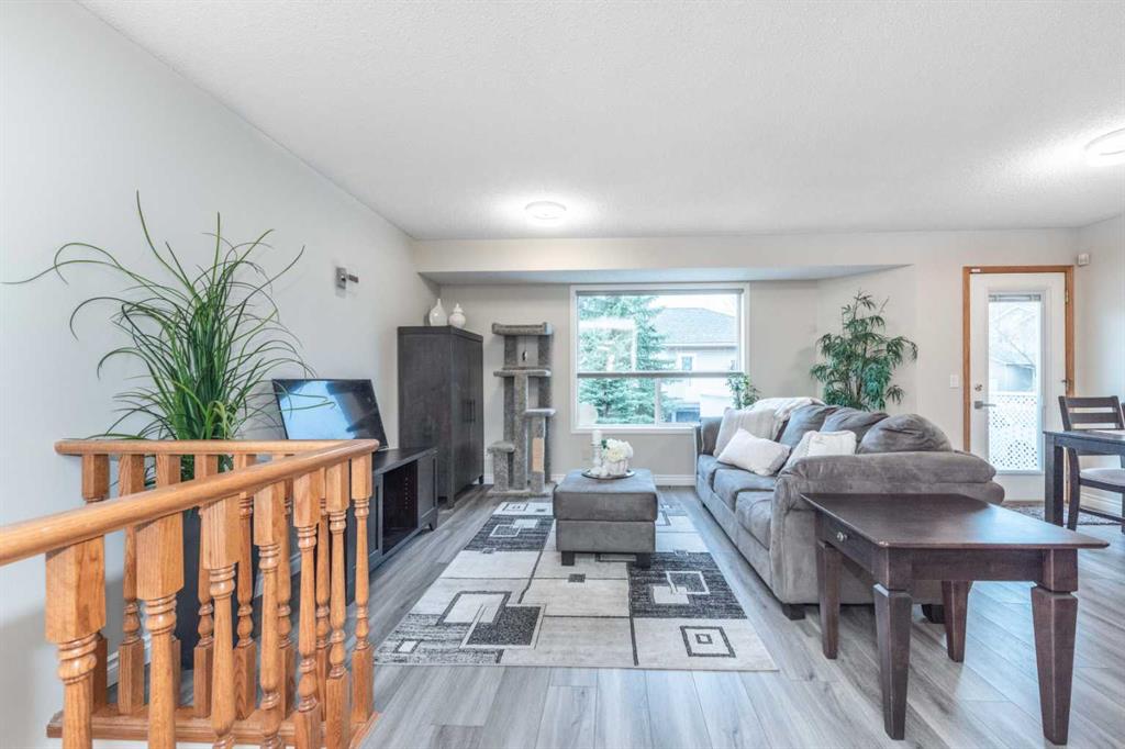 Picture for 136 Mt Aberdeen Manor SE