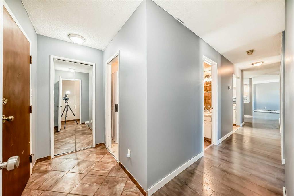 Picture for 324, 860 Midridge Drive SE