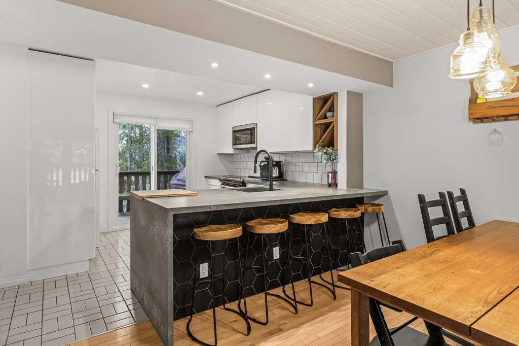 Picture for 1, 1061 Evergreen Circle 