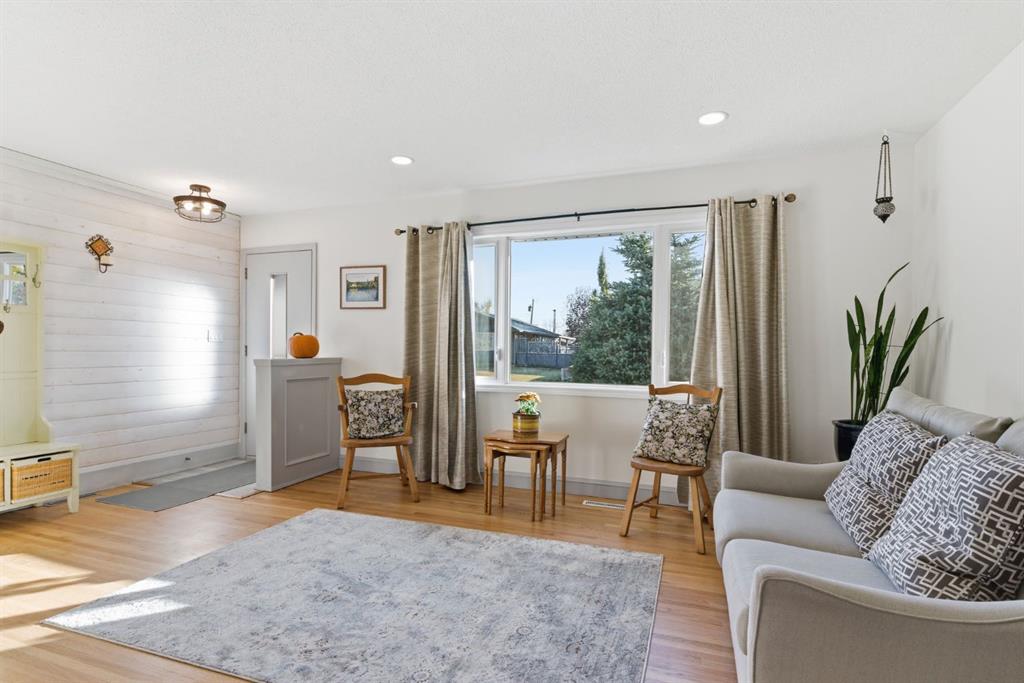 Picture for 7019 20 Street SE