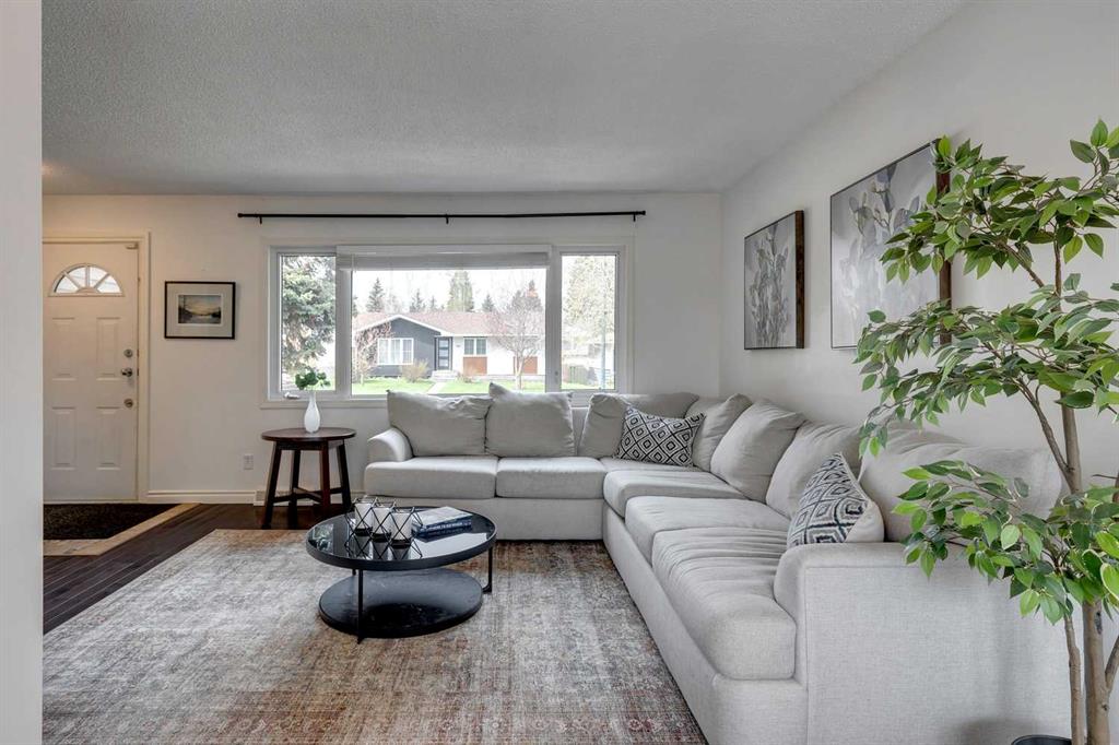 Picture for 107 Sackville Drive SW