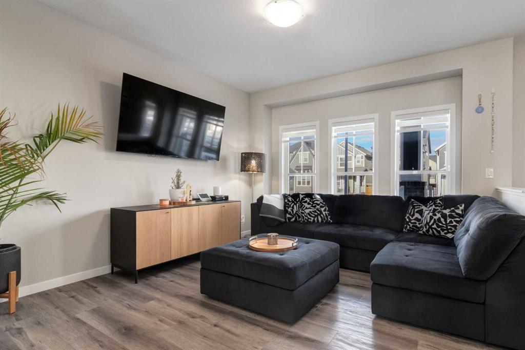 Picture for 577 Masters Road SE