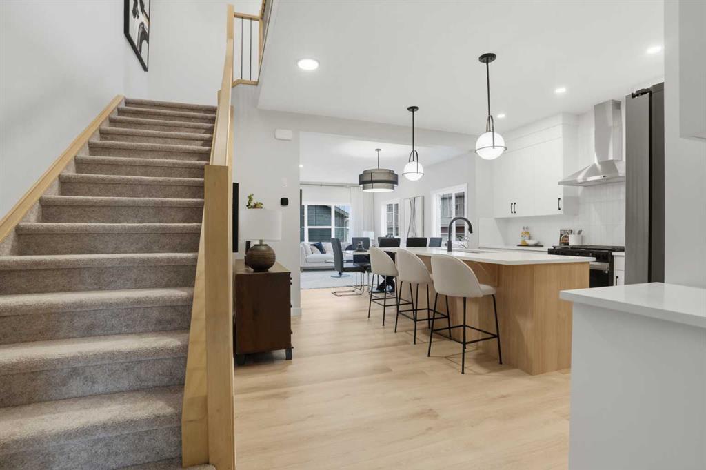 Picture for 64 Buffaloberry Manor SE