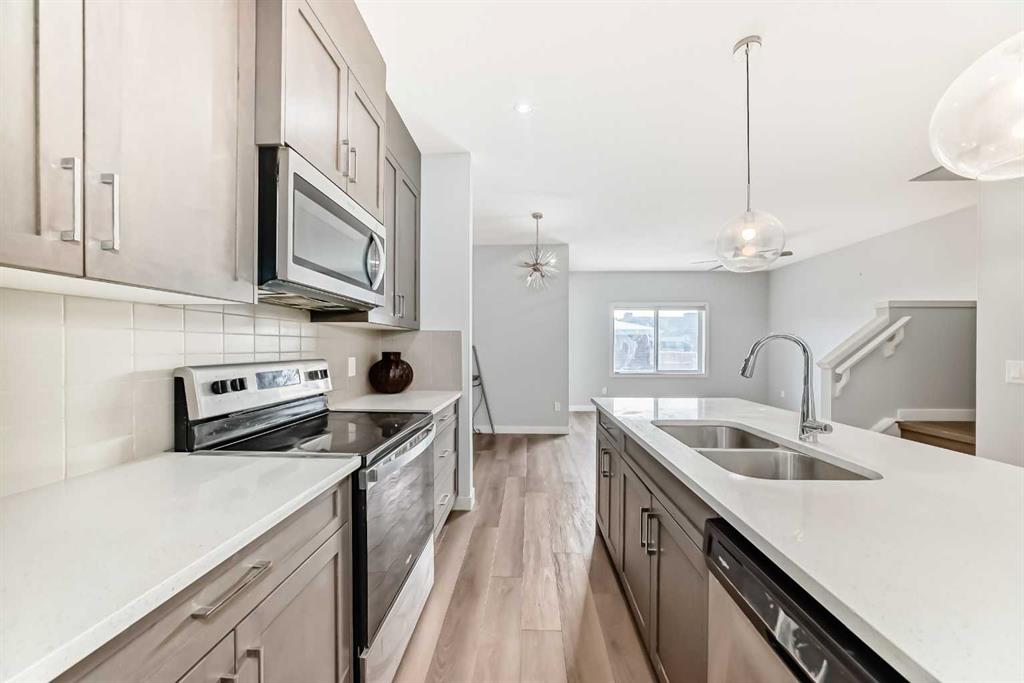 Picture for 75 Savanna Boulevard NE