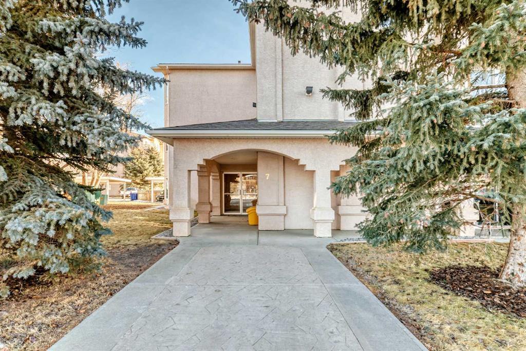 Picture for 205, 7 Lineham Avenue 