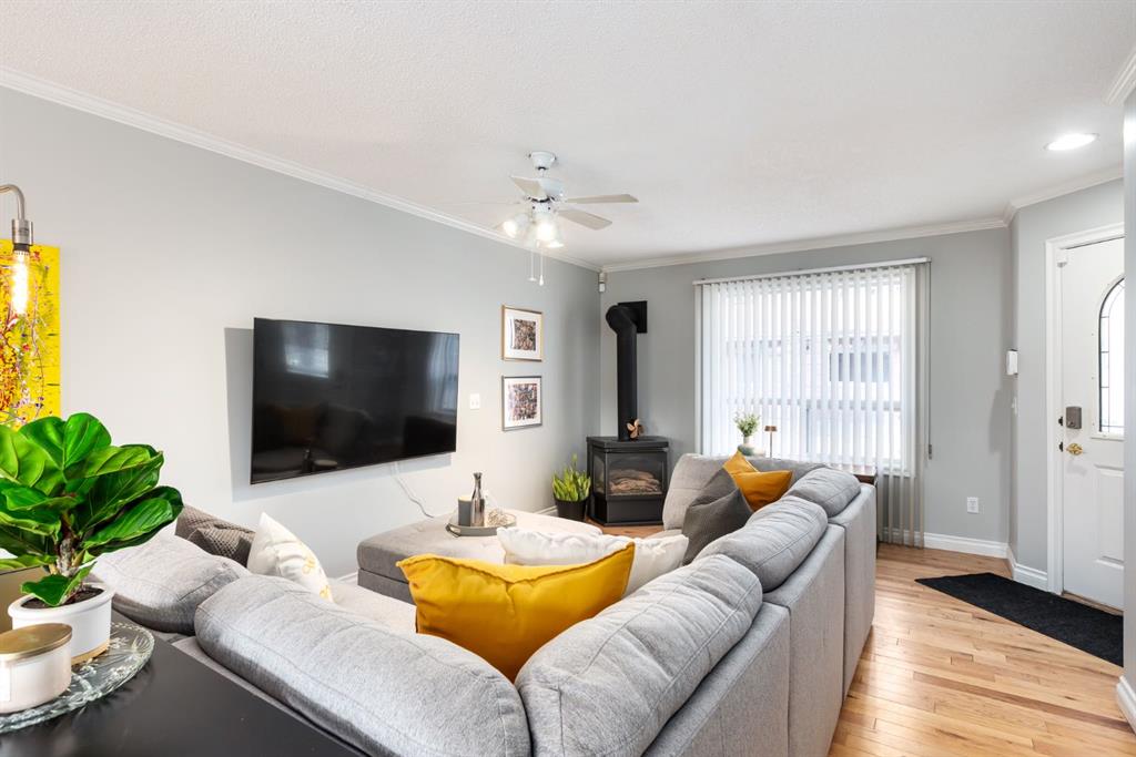 Picture for 1533 11 Street SW