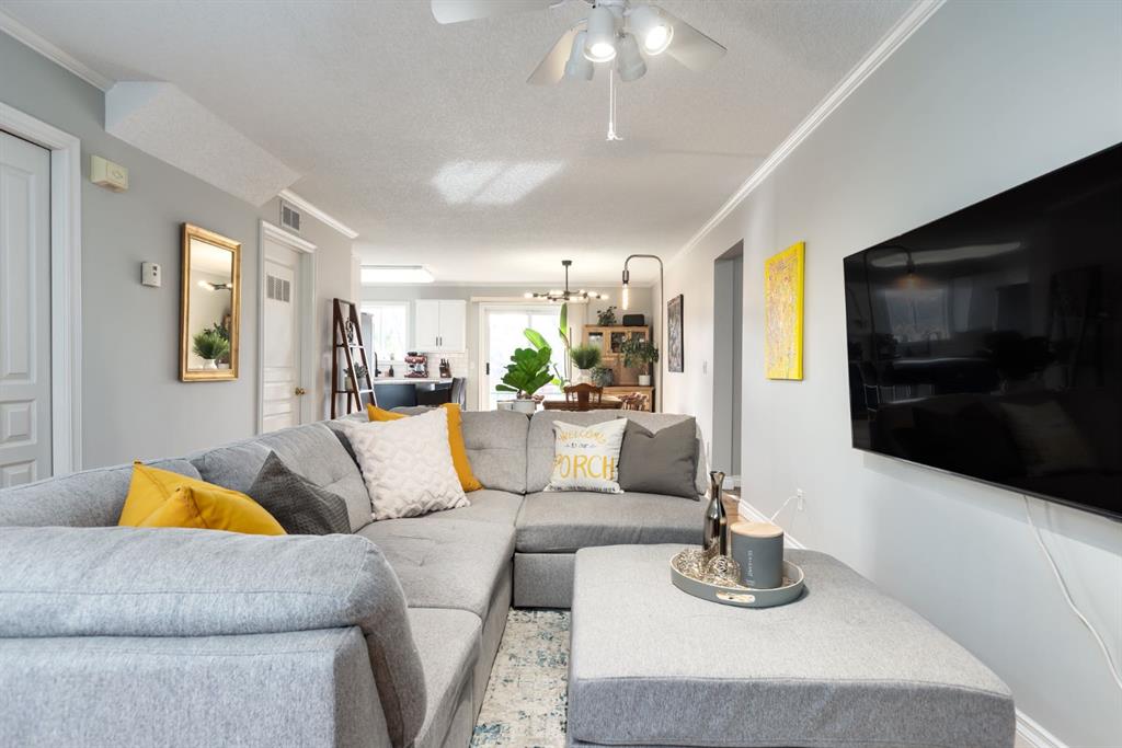 Picture for 1533 11 Street SW