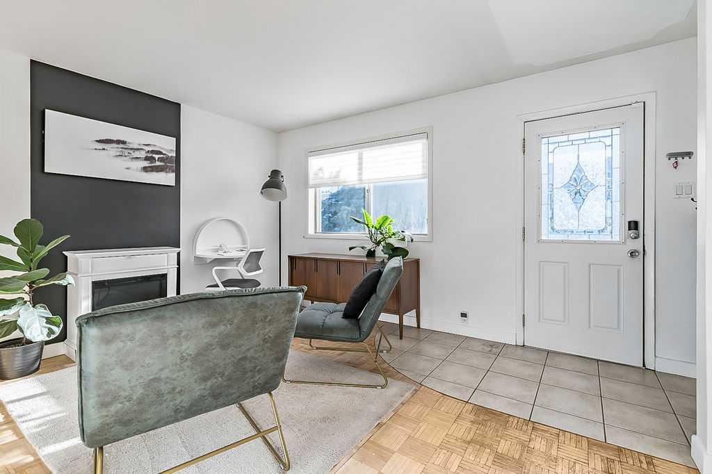 Picture for 2036 51 Avenue SW