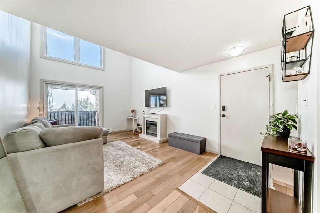 Picture for 633, 6400 Coach Hill Road SW