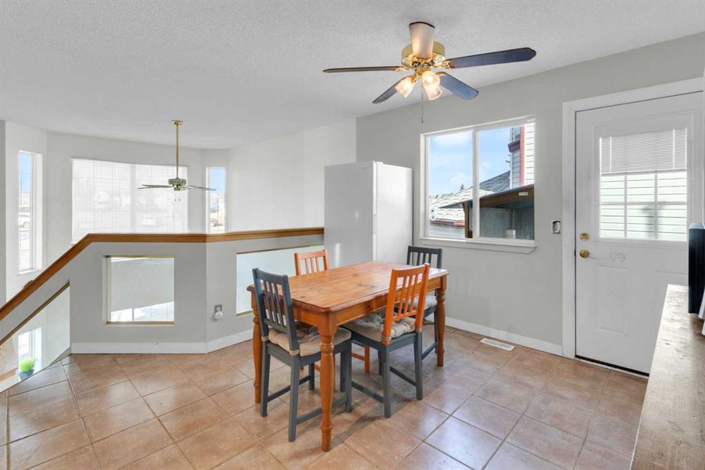 Picture for 8035 Laguna Way NE