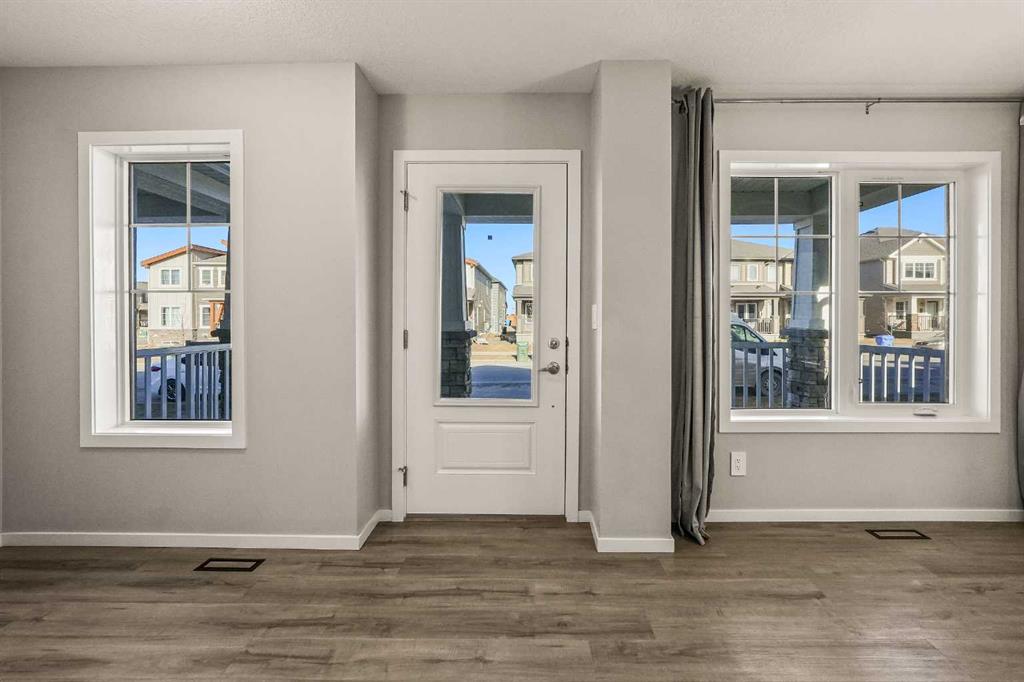 Picture for 1383 148 Avenue NW