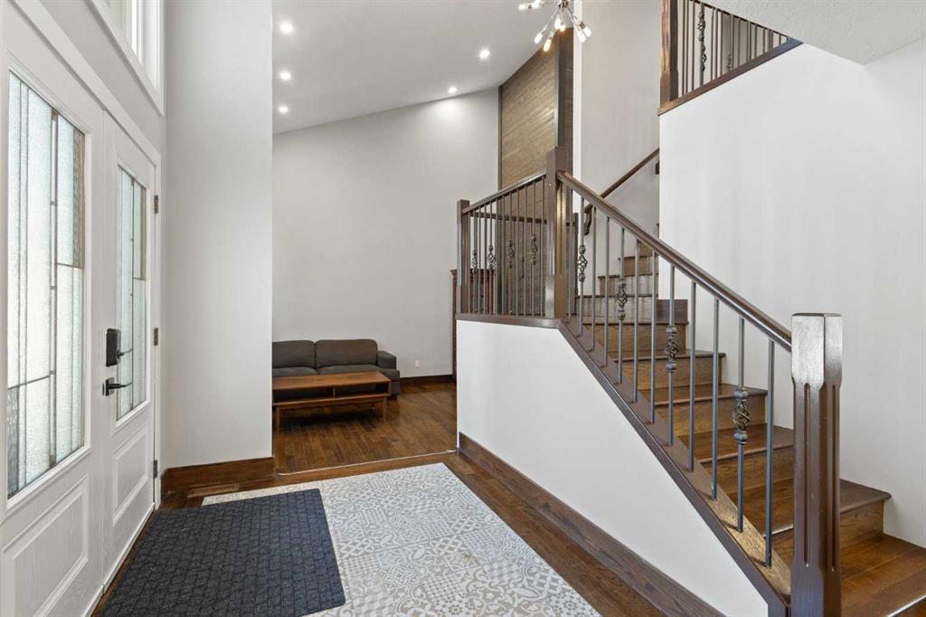 Picture for 40 Wood Crescent SW