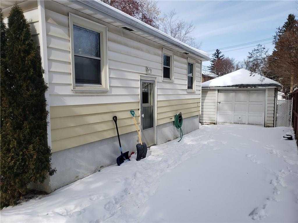 Picture for 428 32 Avenue NW